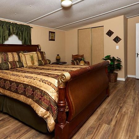 הומוססה Room In Bb - Pleasant Days Bb Tropical Master Suite מראה חיצוני תמונה